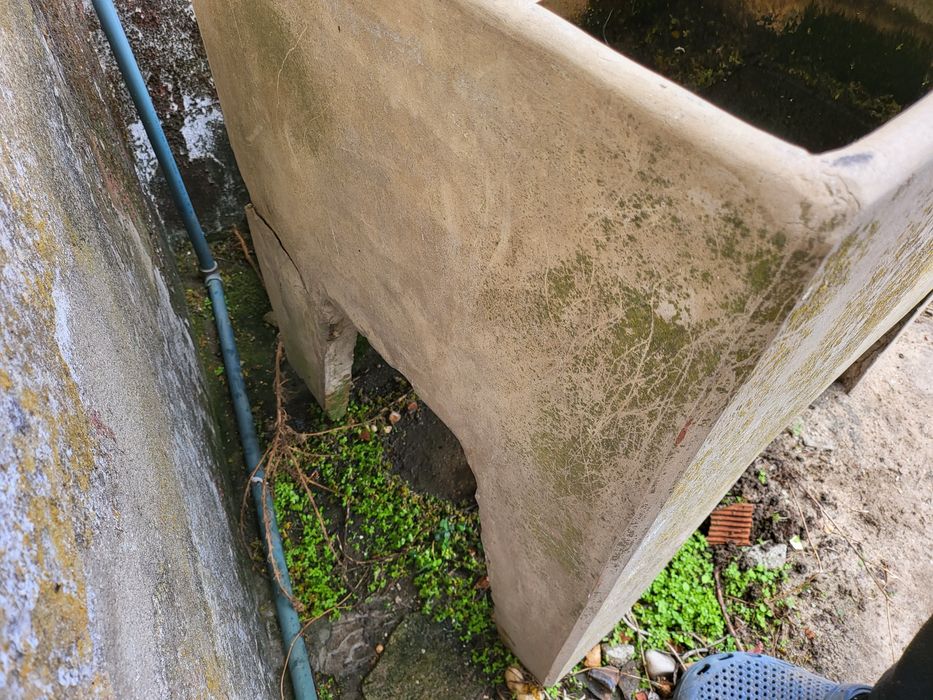 Tanque de lavar roupa em cimento