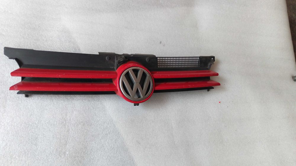 Atrapa Grill VW Golf 4 IV