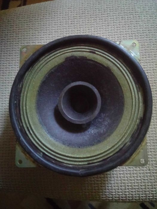 Продам динамики в отличном рабочем состоянии. Читайте объявление!