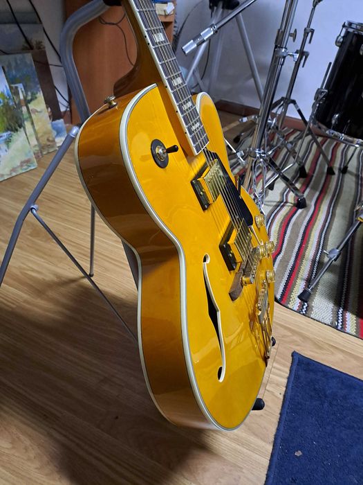 Guitarra j&D Hollow body