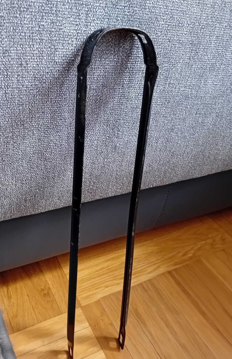 Wspornik błotnika do koła 26" , stalowy, profilowany, czarny.