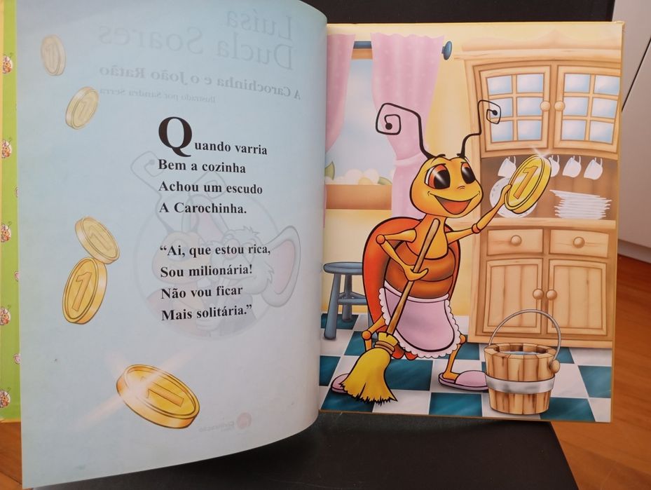 Livro " A carochinha e o João ratão"