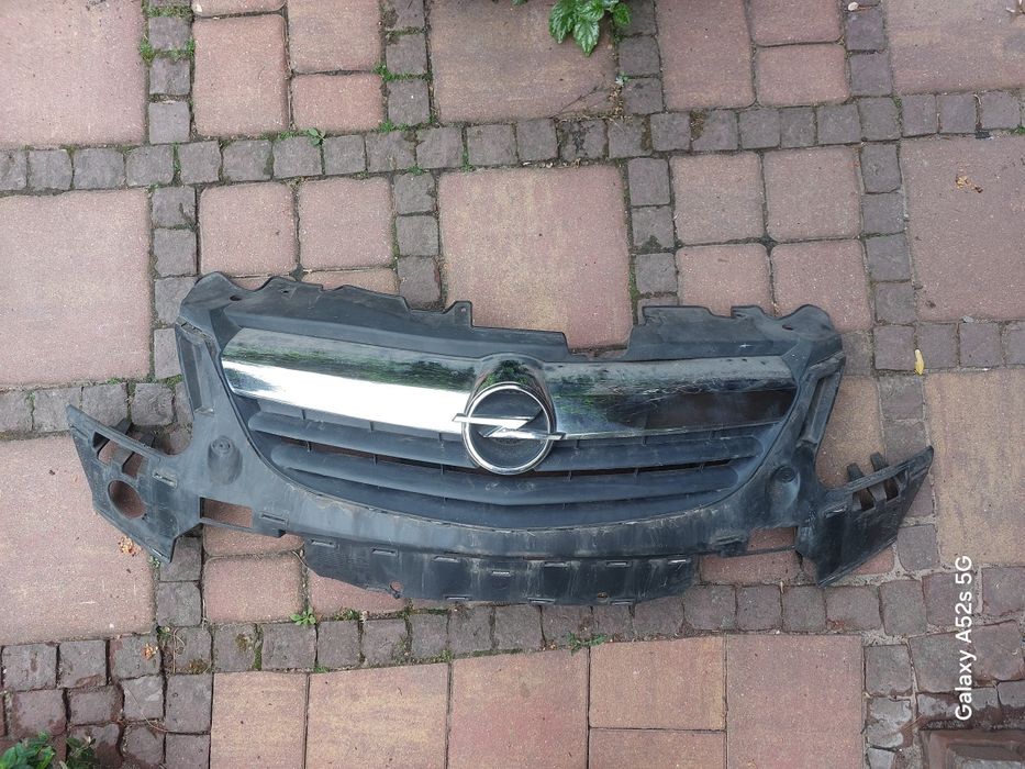 Grill atrapa chrom zderzaka Opel Corsa D ORYGINAŁ