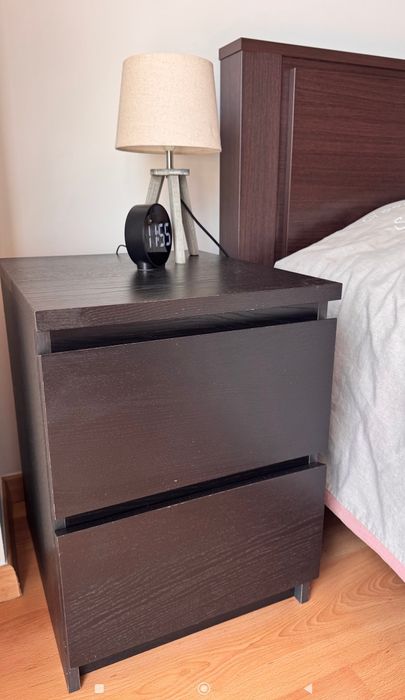 Mesas de cabeceira em wengue