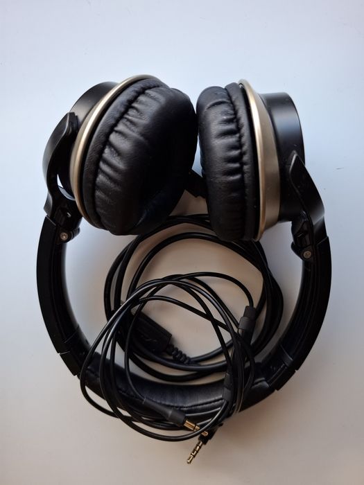 Audiothecnica ATH-AR3BT headphones