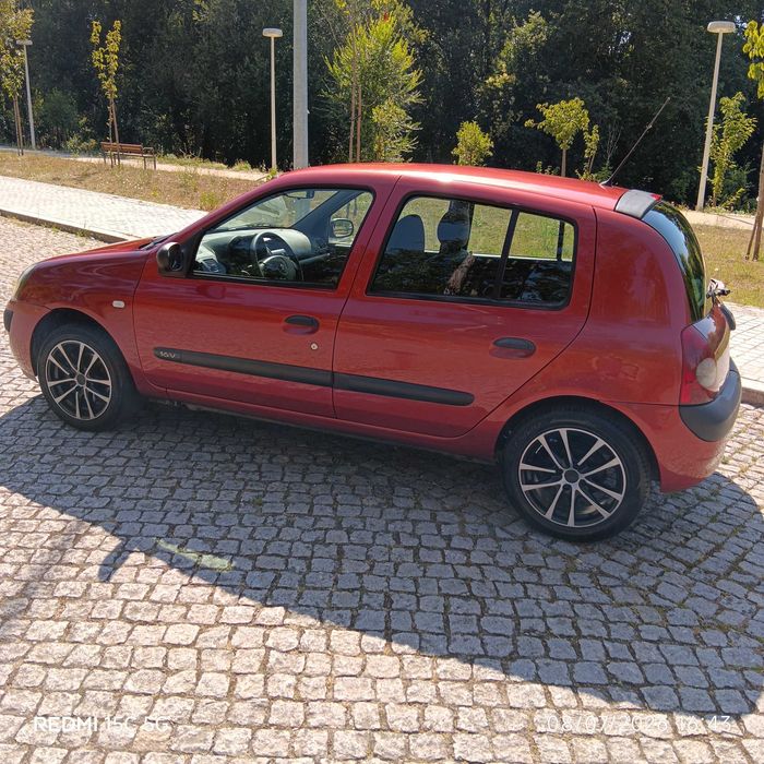 carro renault clio