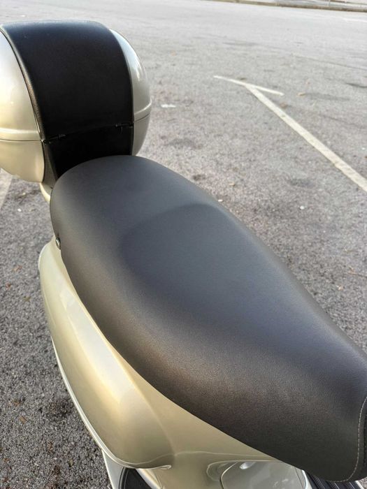 Vespa Piaggio ET4 150