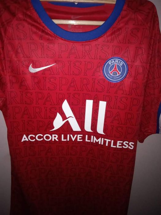 T shirt Nike vermelho oficial
10€
Entrego