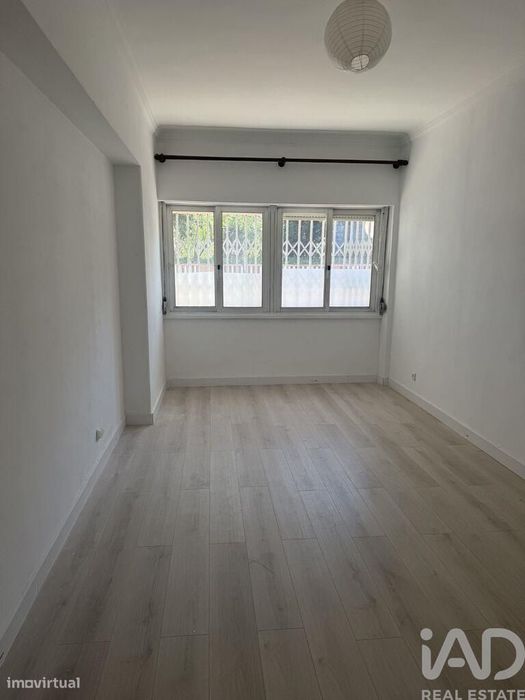 Apartamento T1 em Lumiar de 75 m2
