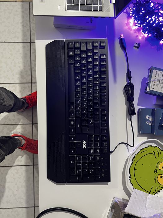 Klawiatura gamingowa AOC RGB – przewodowa, pełnowymiarowa