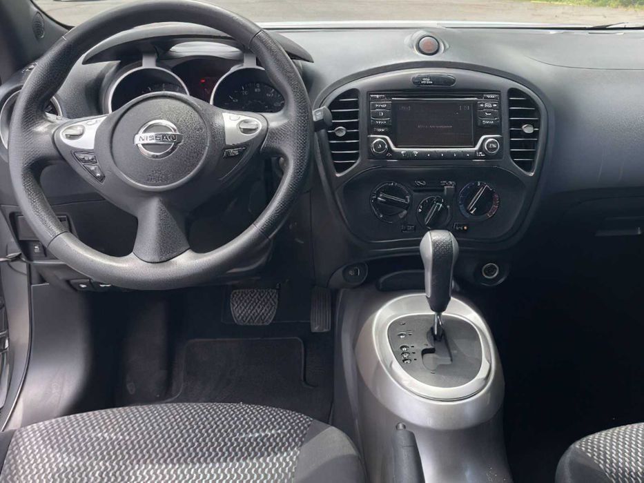 Nissan Juke SV      2016