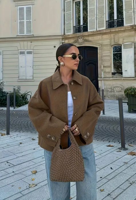 Stylowy brązowy krótki płaszcz  oversize rozmiar M