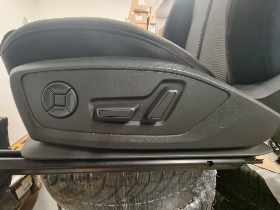Komplet tapicerki Audi A6C8 Kombi