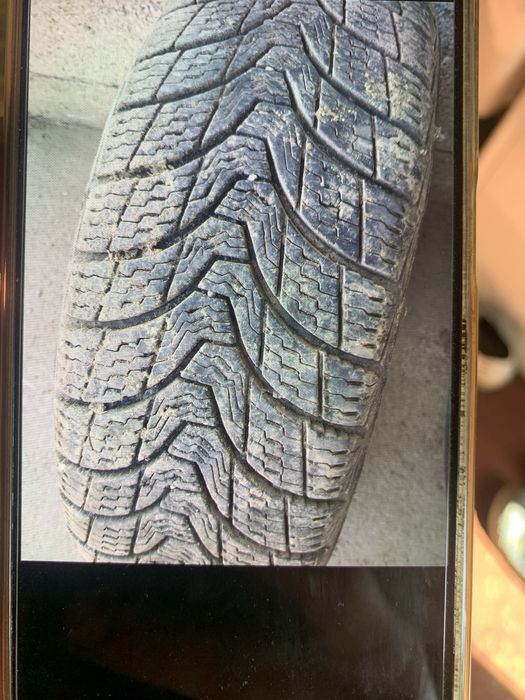 Продам скати протектор гарний є сікро тріщени