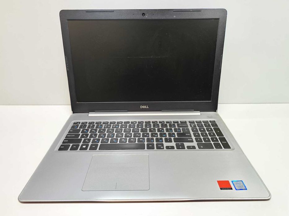 Dell Inspiron 5570 / i5-8250U 1.60GHz / Radeon 530 / 15.6' FHD IPS 60Hz / Uszkodzona płyta główna / Brak dysku / pamięci RAM / Czytaj opis !