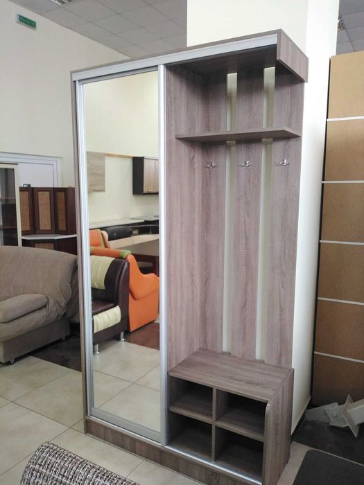 Распродажа и продажа шкафов и прихожих