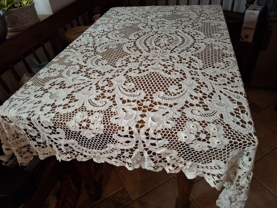 Koronkowy OBRUS ECRI PIęKNY Bawełna