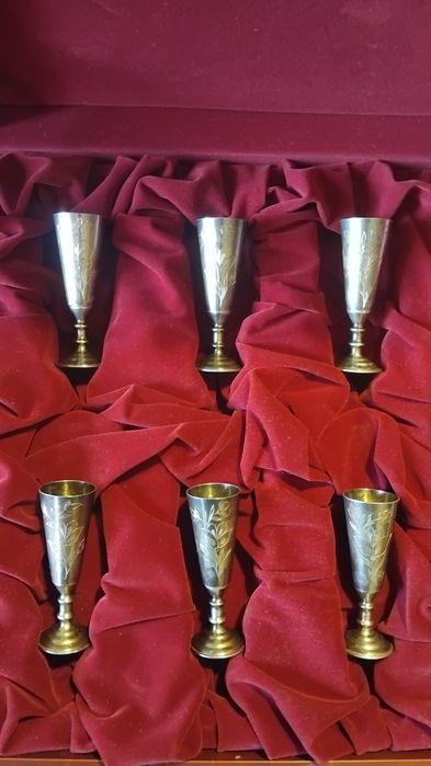 Набор серебряных срібних  рюмок "Цветочное кружево" 6 шт