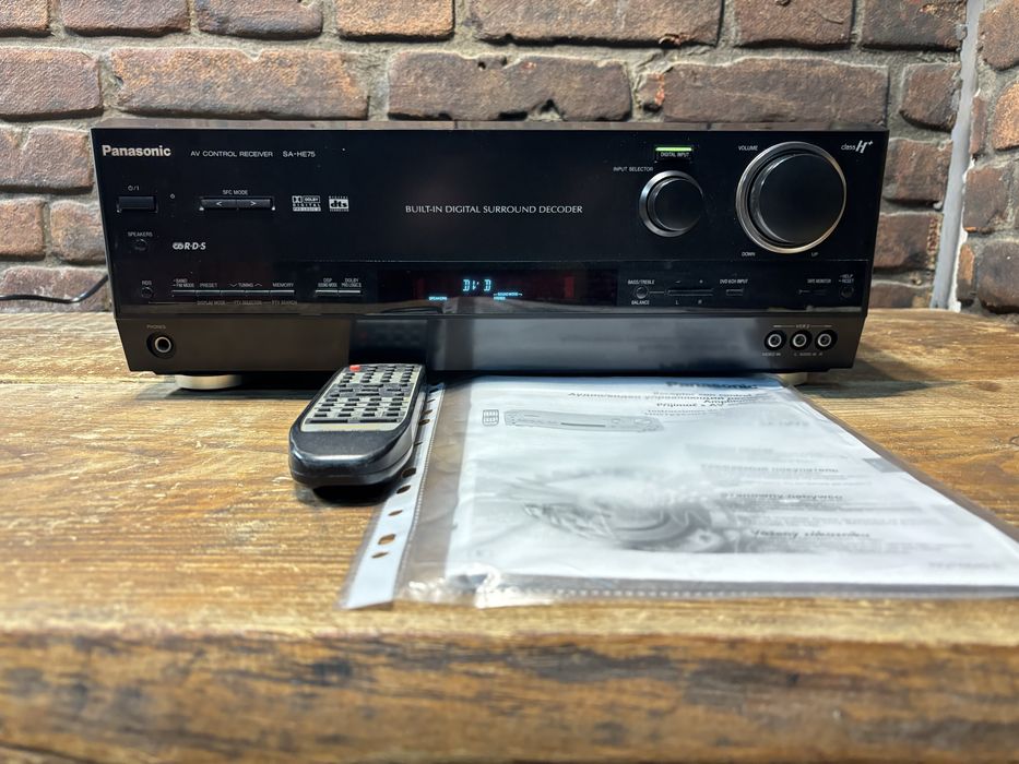 Amplituner Panasonic SA HE 75 + pilot
