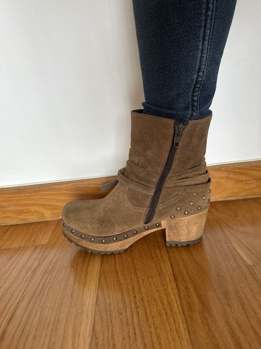 Botas Camurça Camel 36-37 compensadas, excelente estado • Sofia COSTA