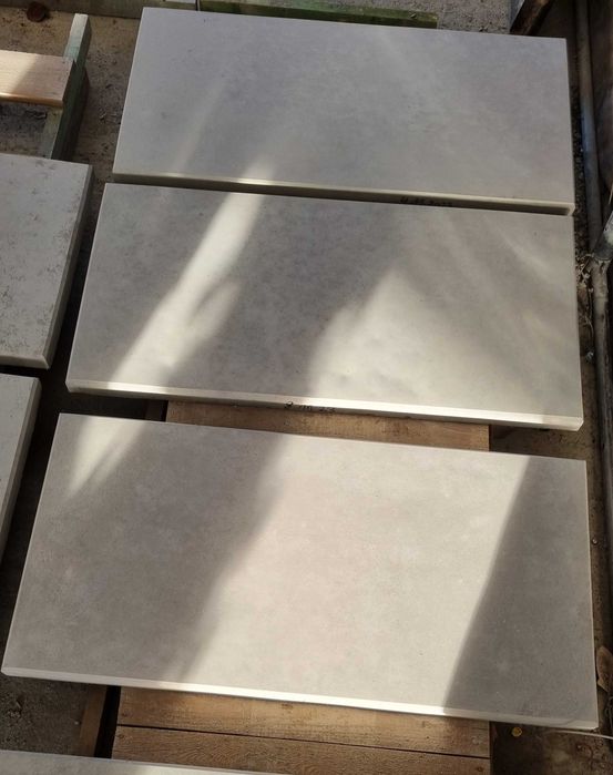 Płyta betonowa/krawężniki/korytka odwadniajace/płyta azurowa/