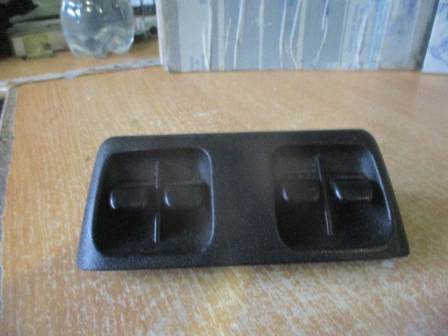 Comando / botão / interruptor vidros frente esquerdo MG MG ZR