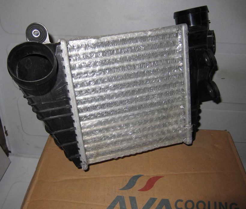 Продам Новый Интеркулер Skoda SEAT AUDI VW 1.8 T 1.9 TDI 1J0145805 D