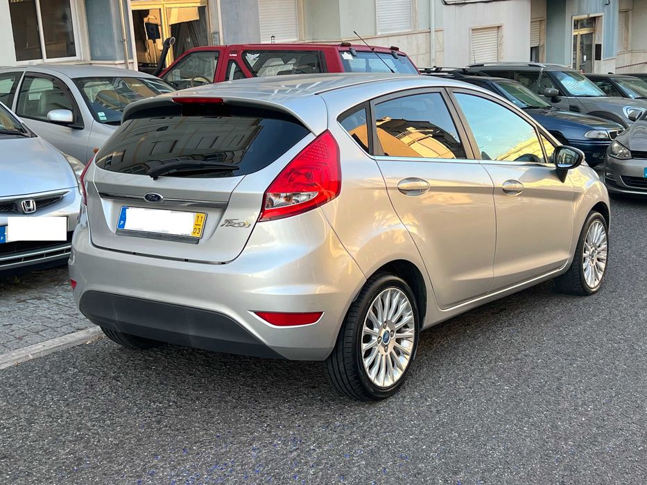 Ford Fiesta 2011 - Só 60.000 klms comprováveis