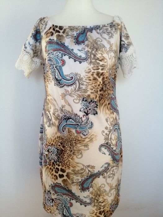 Sukienka elegancka wielobarwna