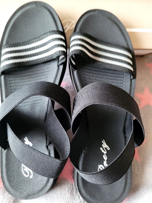 Nowe sandały damskie 40