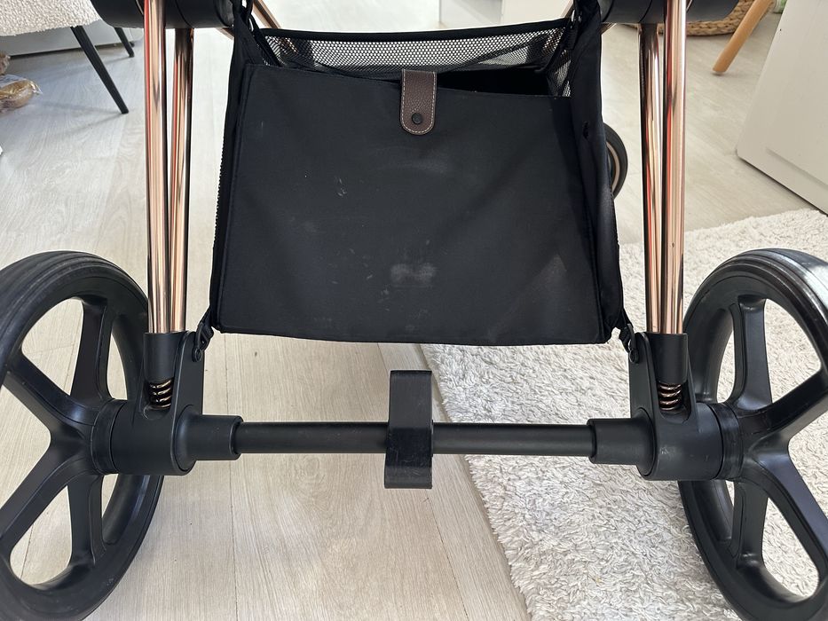 Cybex Priam 4 2023 року (зимовий чохол+сонцезахист)