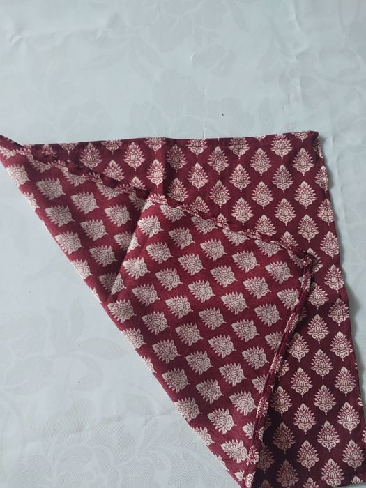 Poszetka z mat.syntetycznego