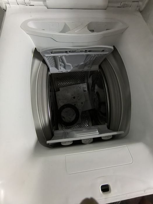 Máquina de lavar roupa 5.5kg porta cima praticamente nova