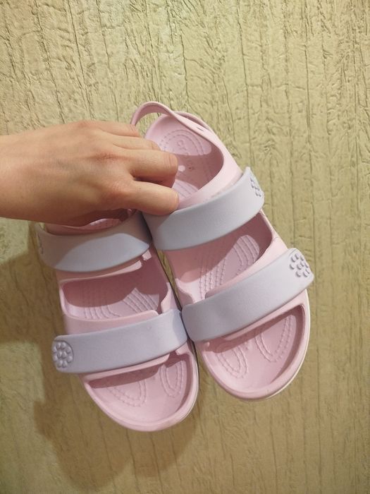 Босоніжки сандалі crocs 36