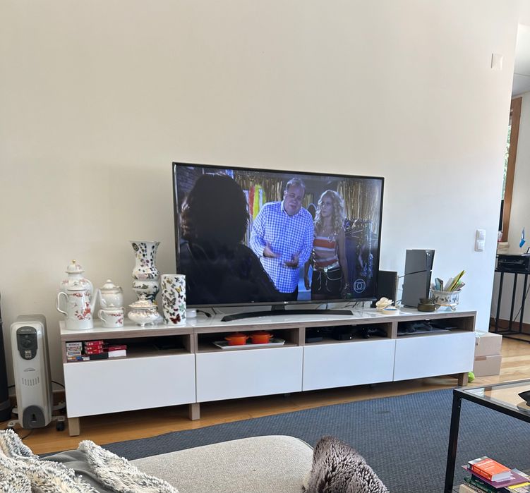 Rack TV IKEA BESTÅ — móvel TV c/gavetas, efeito carvalho c/velatura branca / LAPPVIKEN branco (2 módulos)