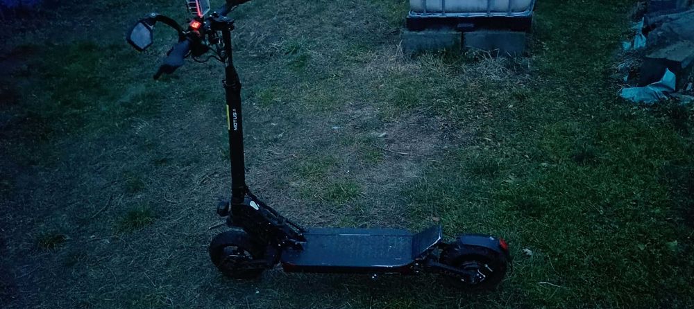 Hulajnoga elektryczna Motus 10 PRO