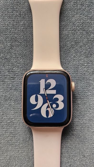 Смарт-часы Apple Watch Series 5 GPS 44mm