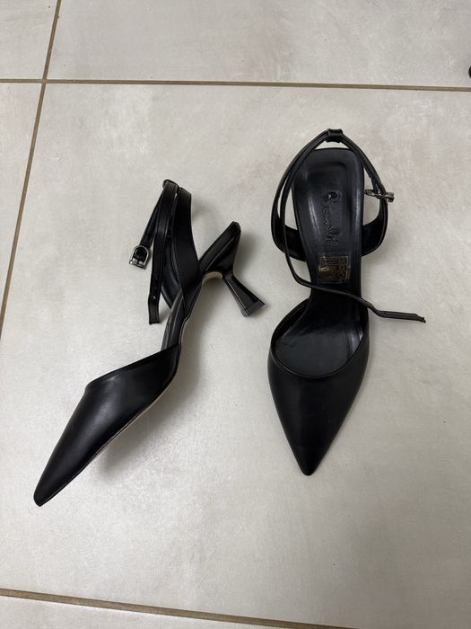 Туфлі з гострим носком, слінгбеки, чорні туфлі з відкритою пяткою