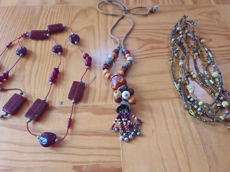 Conjunto de 43 colares