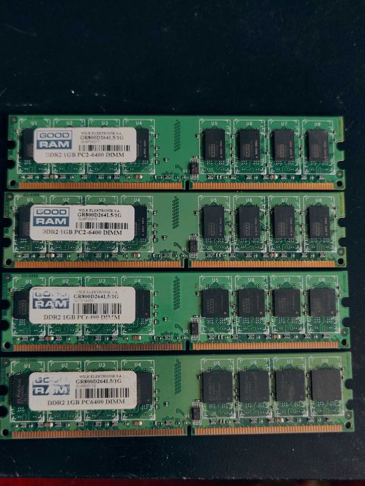 Процесор Intel E8400 та AMD A6-7400