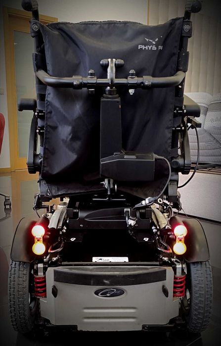 Cadeira de Rodas Elétrica SUNRISE MEDICAL SALSA