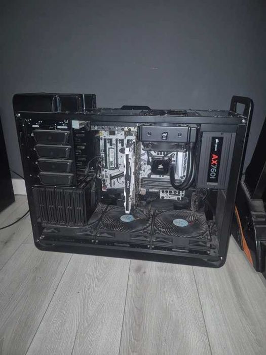 Sprzedam mocny komputer gamingowy CS2 200FPS