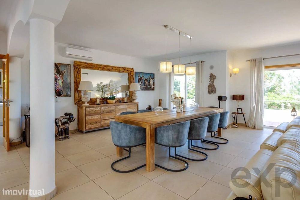 Moradia Familiar T3+1 com Piscina, Entre Lagos e Praia da Luz