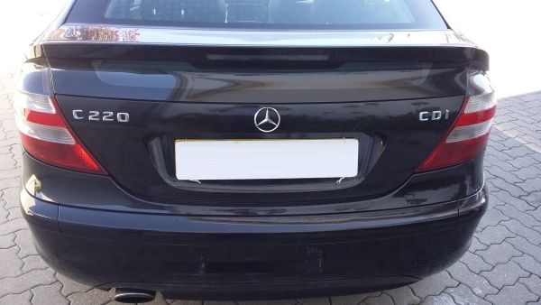 Farolim Stop Tampa Mala Centro MERCEDES-BENZ Classe C Coupé (CL203)