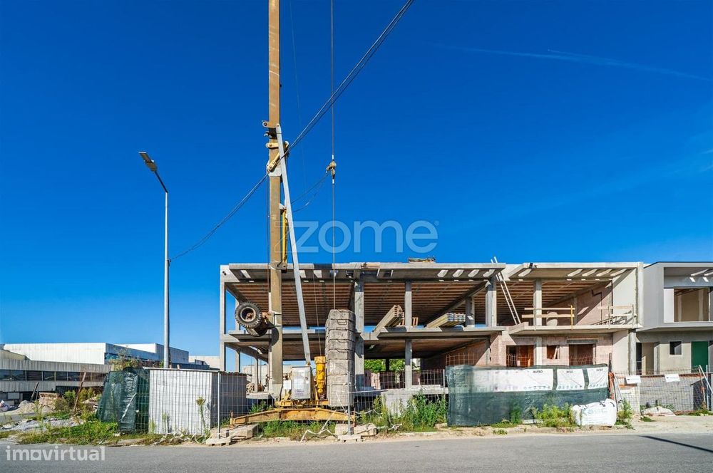 Moradia Gaveto T3 | Construção | Frossos-Braga | Amplo Espaço Exter...