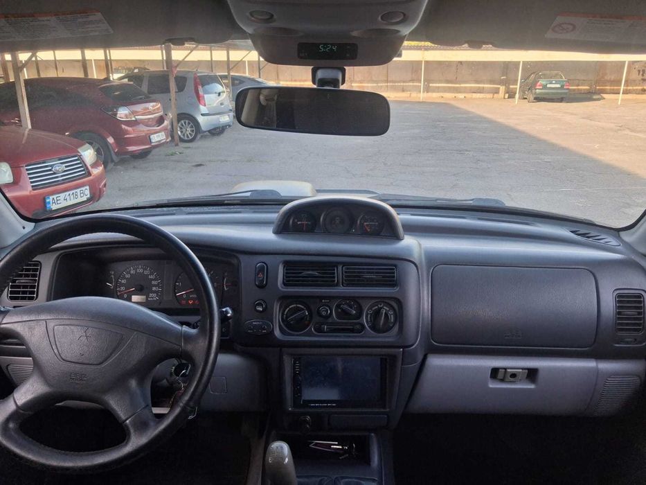 Mitsubishi Pajero Sport 2004