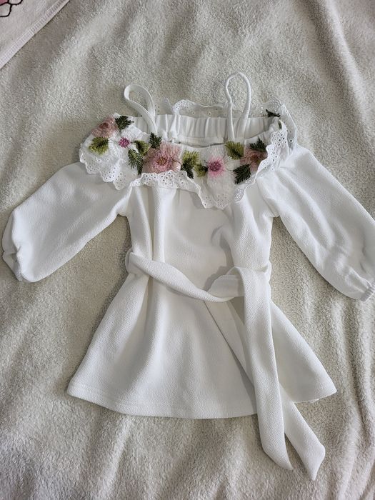 Сукня на дівчинку