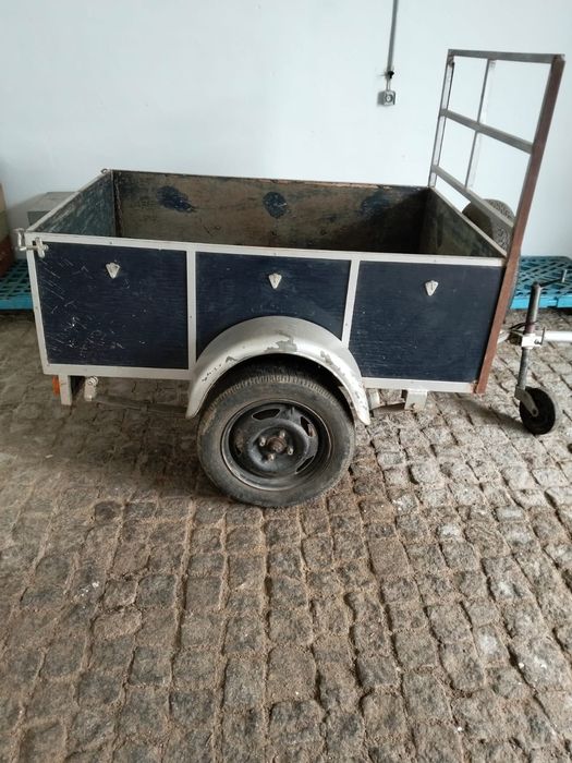 Reboque  usado com molas