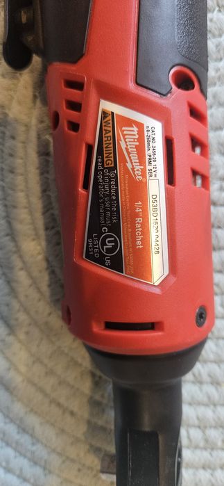 Grzechotka akumulatorowa Milwaukee M12 IR-201B