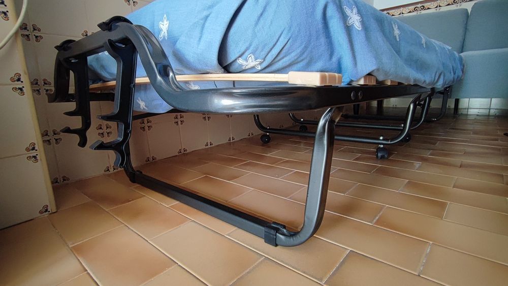 Divã com colchão